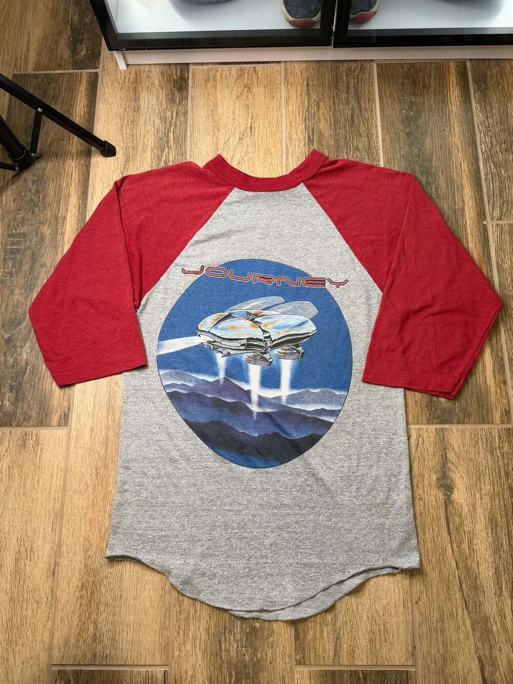 Vintage 1982 Journey Escape Tour Shirt E5C4P3 Authentic size M Single Stitch!